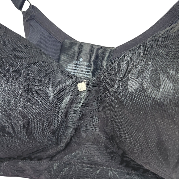Breezies Black Floral Women's Wireless Bra 44D - Picture 4 of 10